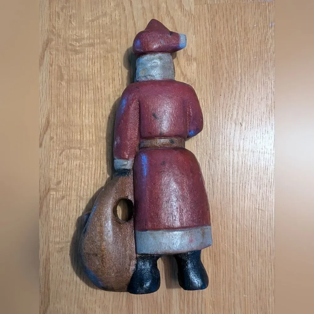 Vintage Hand Carved Wood Christmas Folk Art Santa Claus 7.5